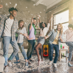 VS005 V7_Fire_dancando em casa